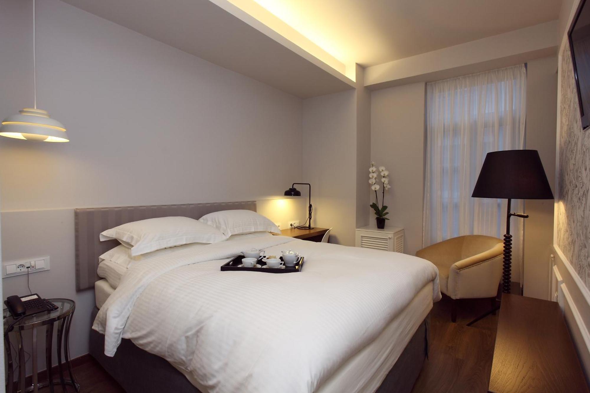 Hotel Metropolis Ioánnina Exteriör bild